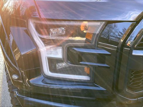 Used 2018 Ford F150 Raptor w/ Equipment Group 802A Luxury image 46