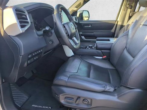 Used 2023 Toyota Sequoia Platinum AWD/4WD image 9