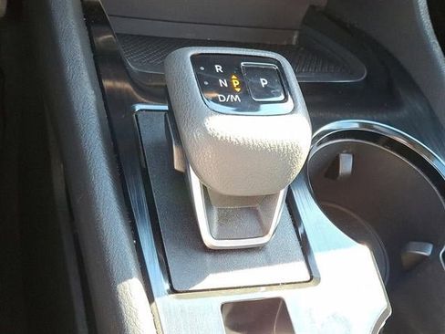 Used 2023 Nissan Rogue SV w/ SV Premium B Package image 16