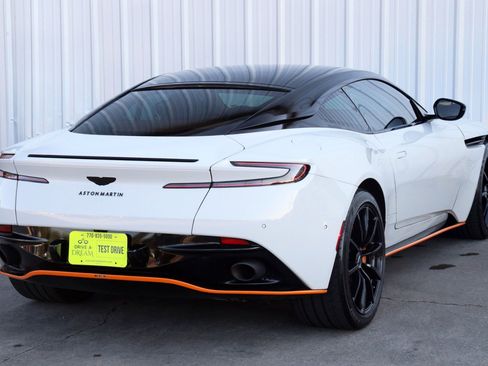 Used 2022 Aston Martin DB11 Coupe image 49