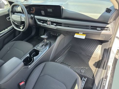 New 2026 Kia K4 FWD image 11