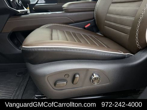 New 2026 GMC Acadia Denali Ultimate w/ LPO, Floor Liner Package AWD/4WD image 24