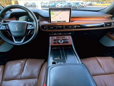Used 2023 Lincoln Aviator Reserve w/ Equipment Group 201A image 15