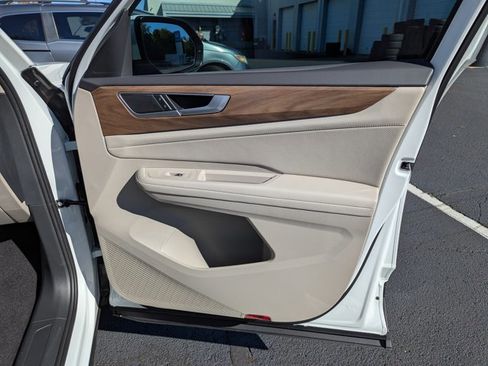 New 2026 Volkswagen Atlas SE image 27