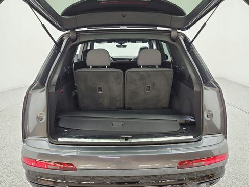 Used 2024 Audi Q7 3.0T Prestige w/ Prestige Package AWD/4WD image 18