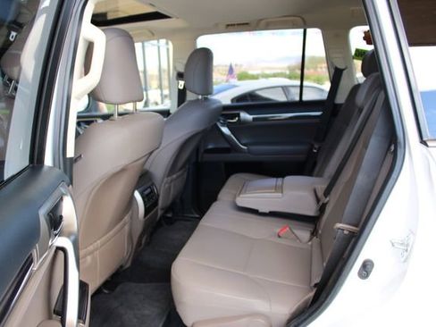 Used 2021 Lexus GX 460 Premium w/ Premium Package image 33