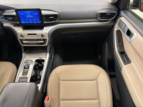 Certified 2020 Ford Explorer XLT w/ Equipment Group 202A RWD image 28