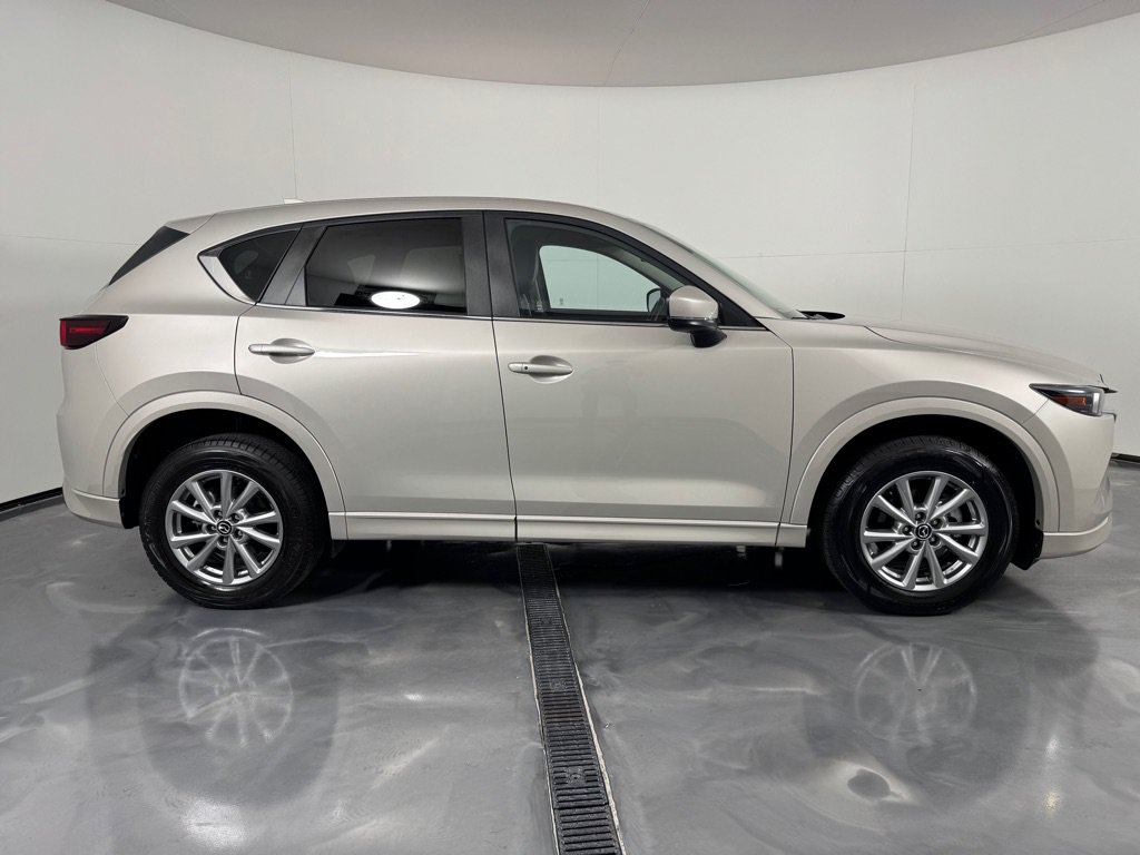 Used 2024 MAZDA CX-5 AWD 2.5 S w/ Select Package image 4