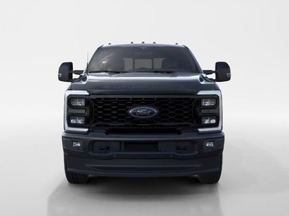 New 2026 Ford F350 Lariat w/ Black Appearance Package