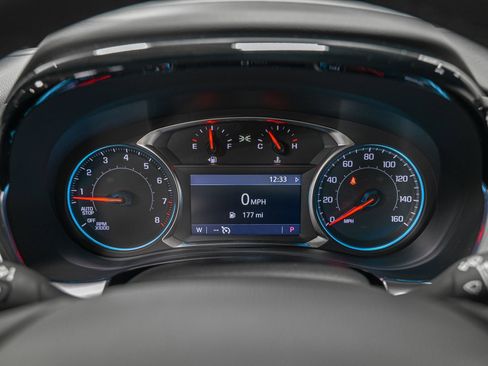 Used 2023 Chevrolet Traverse LT image 27