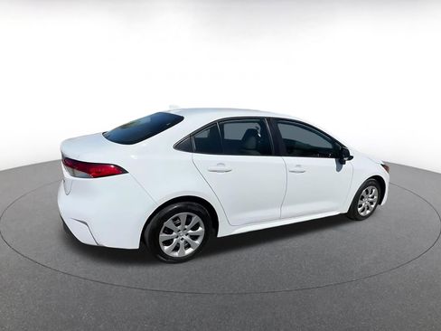 Used 2025 Toyota Corolla LE image 15