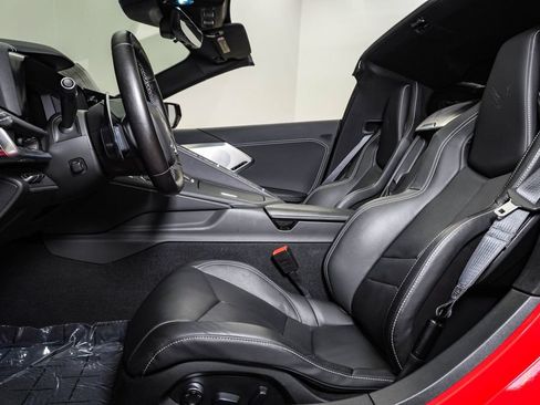 Used 2021 Chevrolet Corvette Stingray Preferred Cpe w/ Z51 Performance Package RWD image 20