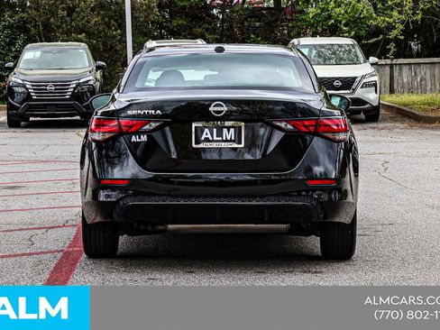 Used 2025 Nissan Sentra SV image 13