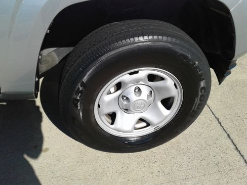 Used 2023 Toyota Tacoma SR image 9