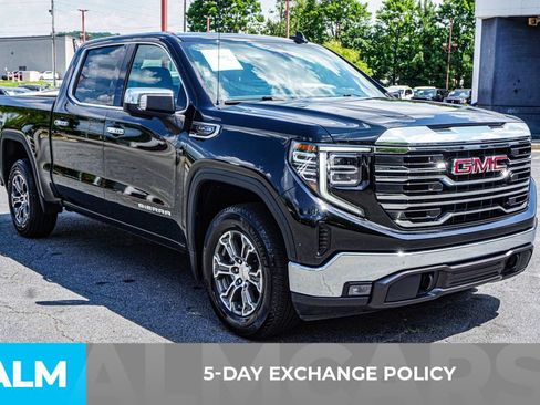 Used 2025 GMC Sierra 1500 SLT RWD image 3