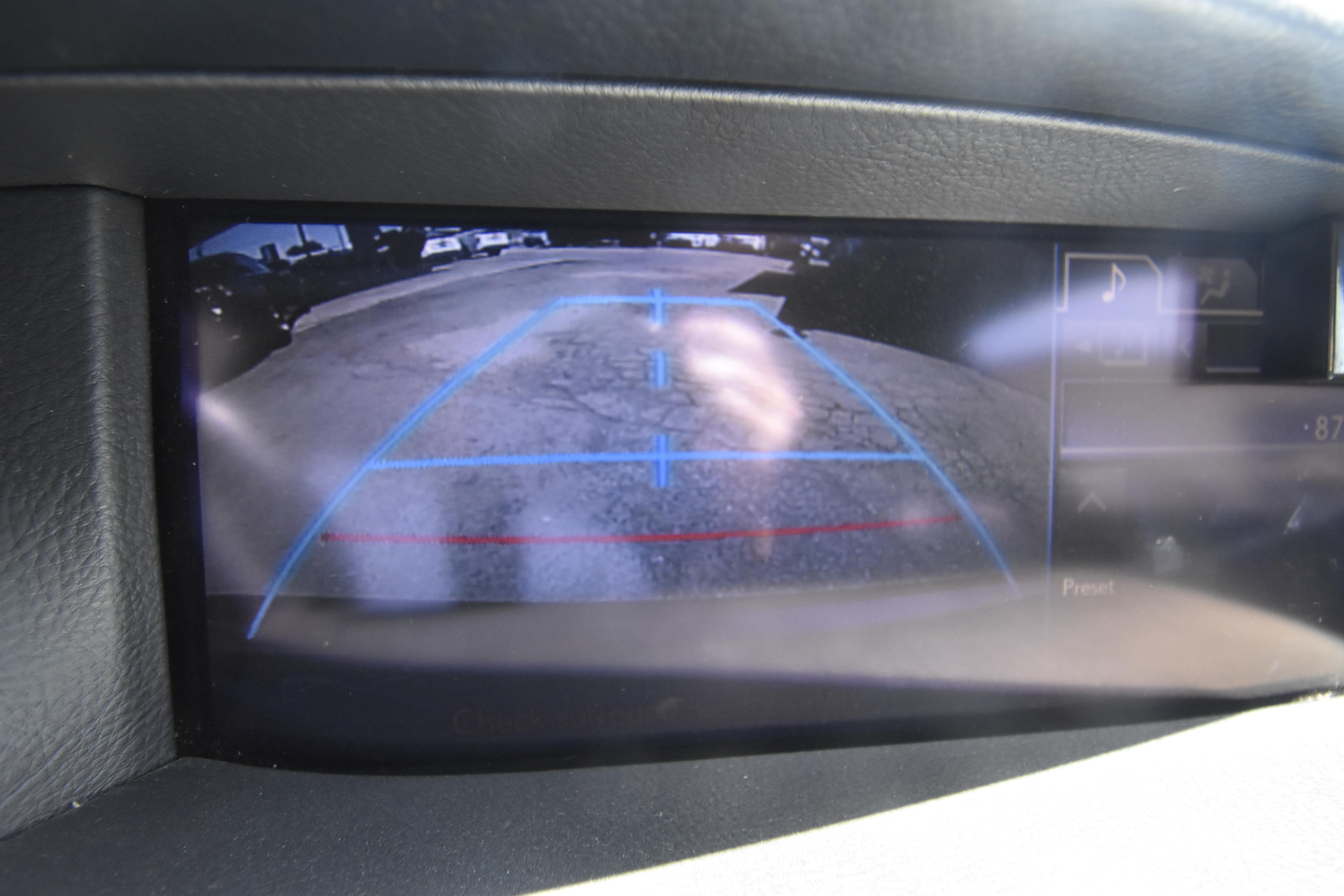 Used 2013 Lexus LS 460 w/ F-Sport Pkg RWD image 17
