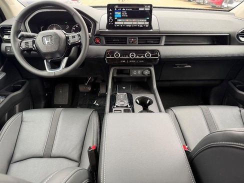 New 2025 Honda Pilot EX-L image 12