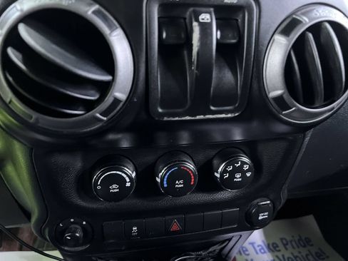Used 2012 Jeep Wrangler Sport AWD/4WD image 22