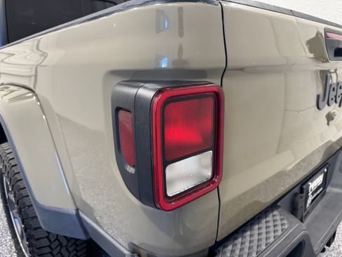 Used 2020 Jeep Gladiator Sport AWD/4WD image 16