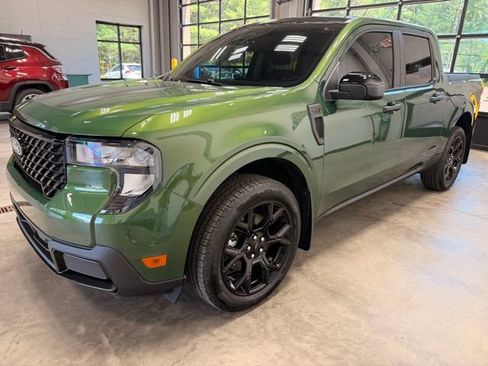 Used 2025 Ford Maverick XLT w/ Equipment Group 301A AWD/4WD image 5