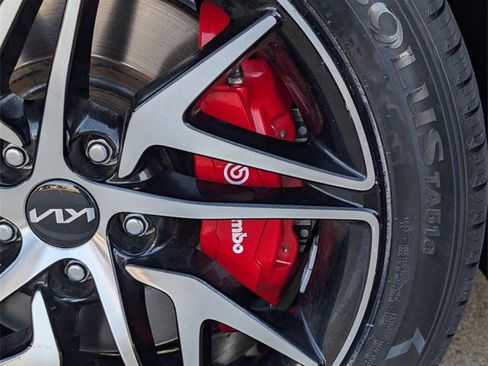 Used 2023 Kia Stinger GT-Line w/ Sun & Sound Package image 9