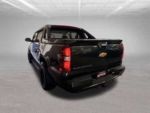 Used 2013 Chevrolet Avalanche LTZ AWD/4WD image 5