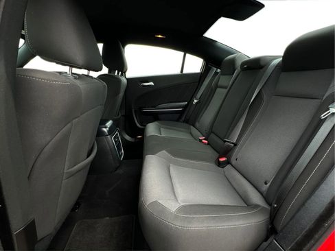 Used 2022 Dodge Charger SXT RWD image 17