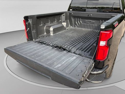 Used 2025 Chevrolet Silverado 1500 LT Trail Boss w/ Convenience Package II AWD/4WD image 32