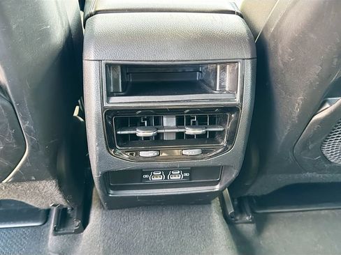 Used 2023 Jeep Grand Cherokee Laredo RWD image 21