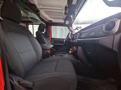 Used 2021 Jeep Wrangler Unlimited Sahara w/ Uconnect 4C Nav & Sound Group image 21