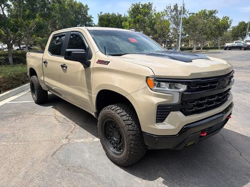 Used 2023 Chevrolet Silverado 1500 LT Trail Boss w/ Protection Package AWD/4WD image 3