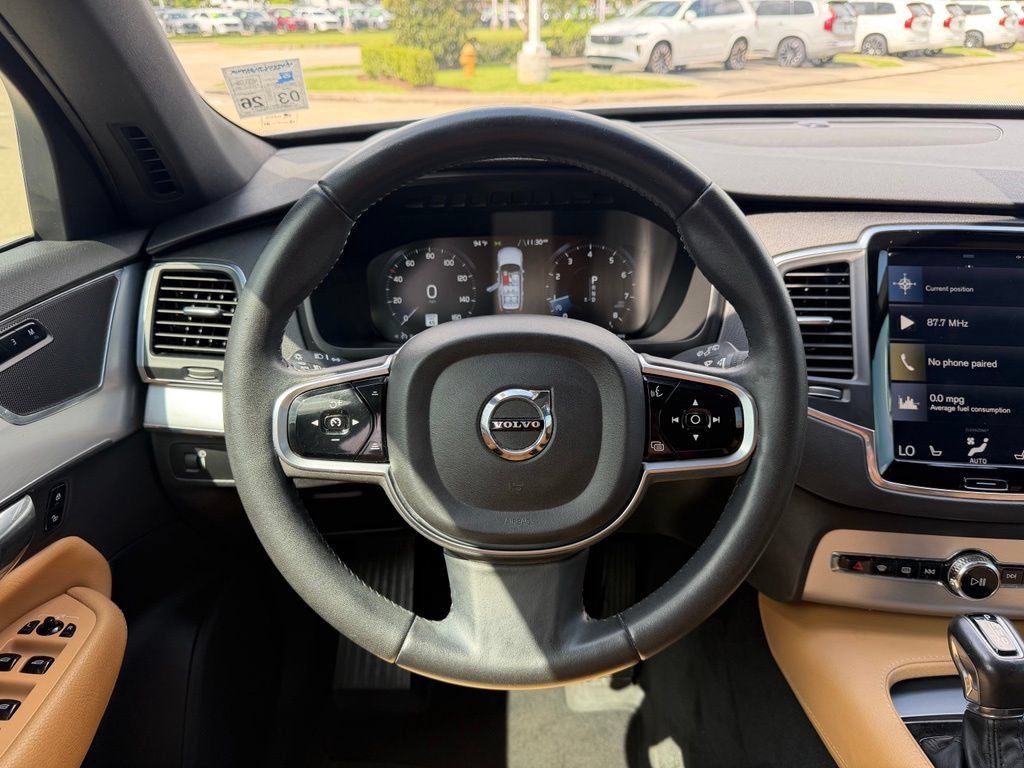 Used 2017 Volvo XC90 T6 Momentum w/ Vision Package AWD/4WD image 16