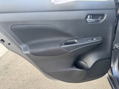 Used 2021 Nissan Versa SV image 10