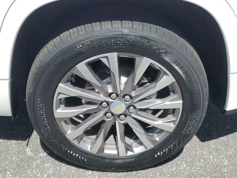 Used 2023 Chevrolet Traverse Premier w/ LPO, Floor Liner Package image 5