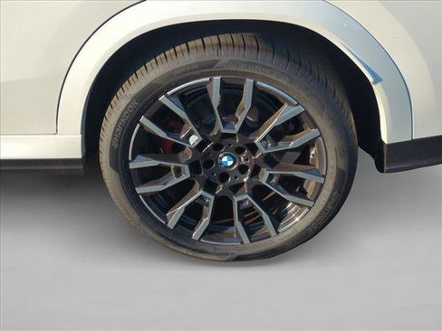 New 2027 BMW X6 xDrive40i w/ Premium Package AWD/4WD image 10