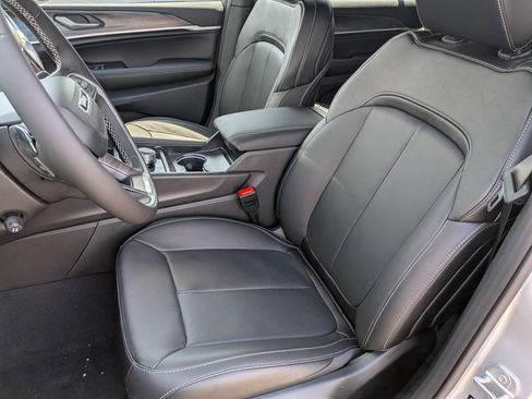 New 2026 Jeep Grand Cherokee L Limited AWD/4WD image 23