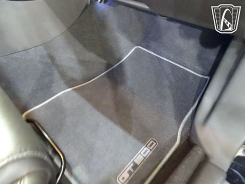 Used 2010 Ford Mustang Shelby GT500 image 36