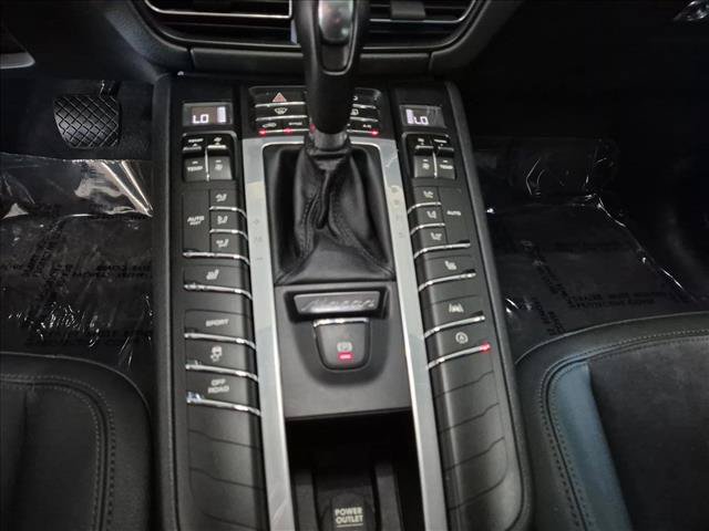 Used 2019 Porsche Macan AWD/4WD image 15