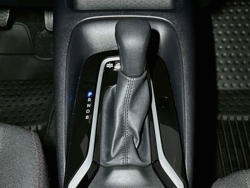 Certified 2025 Toyota Corolla SE FWD image 14