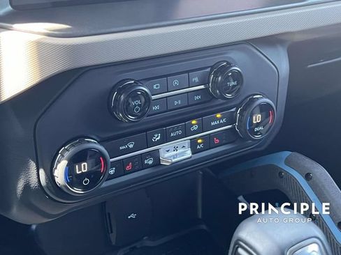 Used 2024 Ford Bronco Wildtrak AWD/4WD image 27