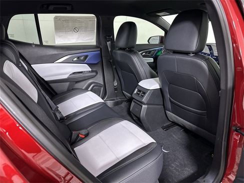 New 2026 Chevrolet Equinox EV LT image 27