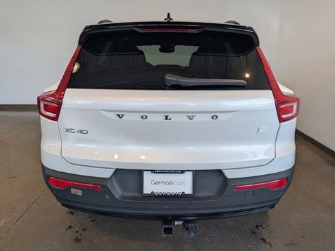 Used 2022 Volvo XC40 P8 Recharge Plus image 6