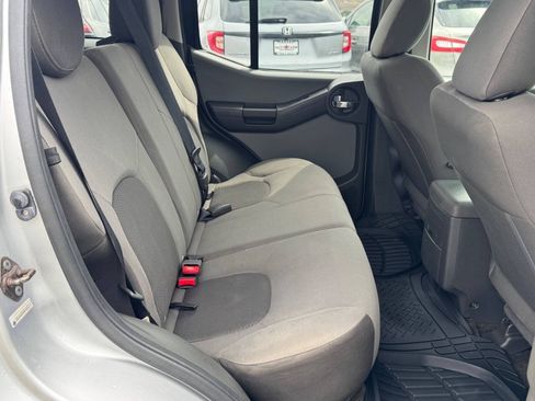 Used 2014 Nissan Xterra S RWD image 5
