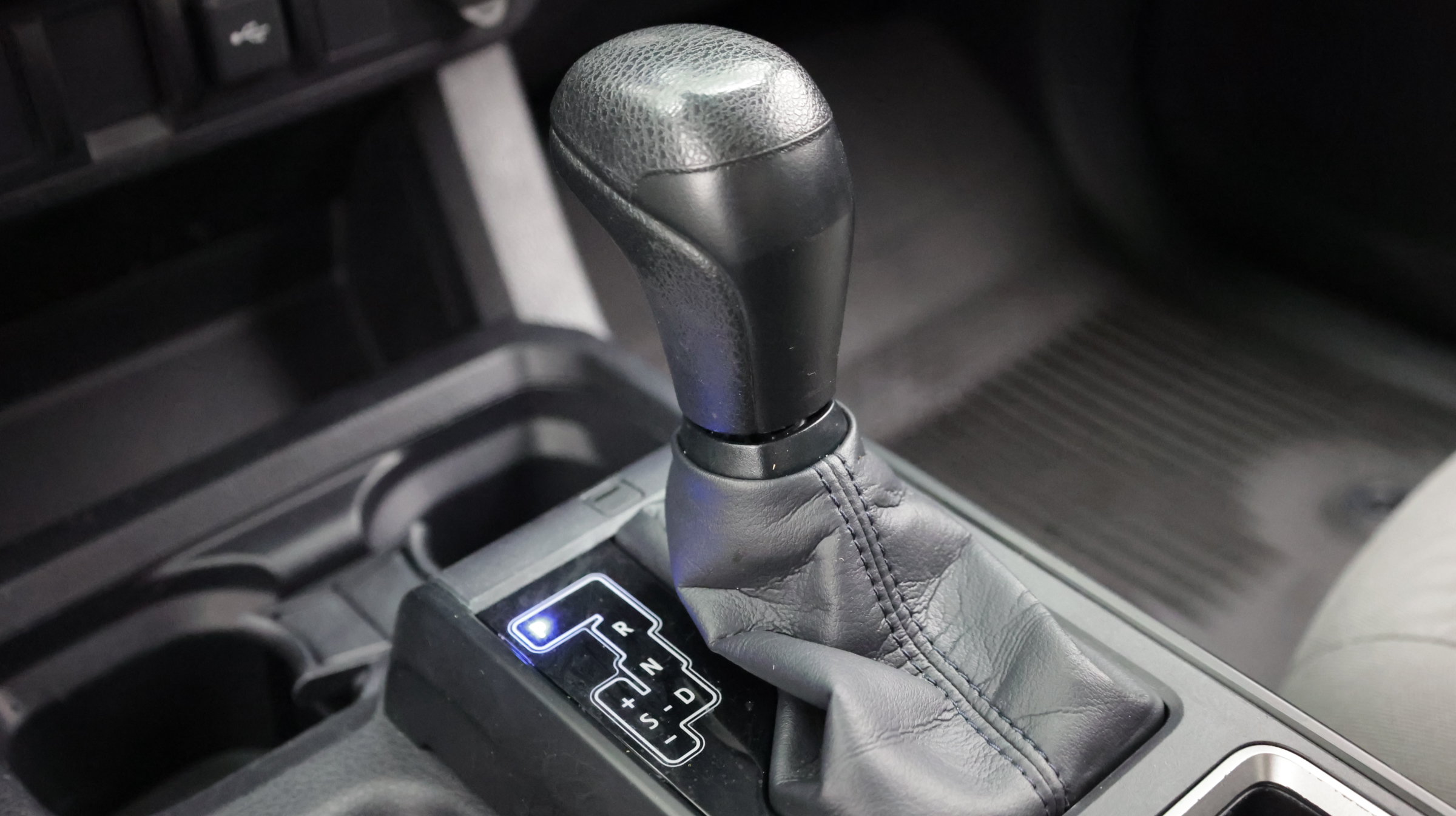 Used 2022 Toyota Tacoma SR w/ SX Package RWD image 19