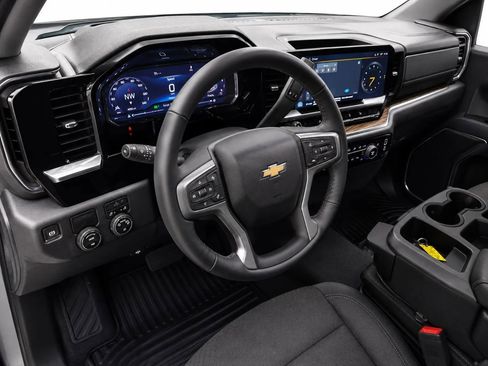 Used 2024 Chevrolet Silverado 1500 LT RWD image 24