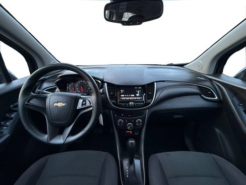 Used 2017 Chevrolet Trax LS FWD image 23
