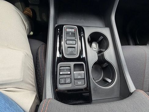 Used 2025 Honda Pilot Sport image 35