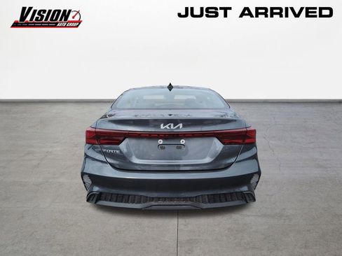 Used 2022 Kia Forte LXS image 6