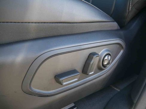 New 2025 Jeep Grand Cherokee Limited w/ Luxury Tech Group II image 31