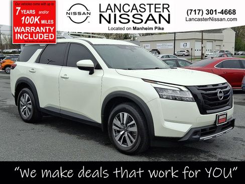 Certified 2023 Nissan Pathfinder SL w/ Black Appearance Package AWD/4WD image 1